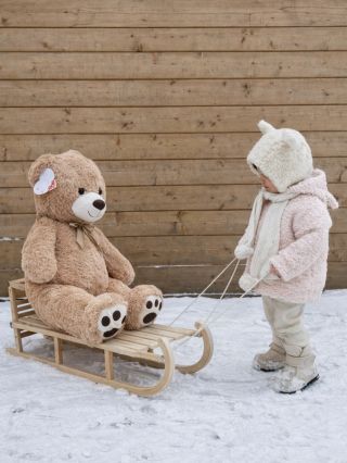 Přejeme vám Vánoce plné radosti, smíchu a ideálně i sněhu ❄️🤍 A když sníh nebude? Nevadí — hlavně když jsou Vánoce plné...